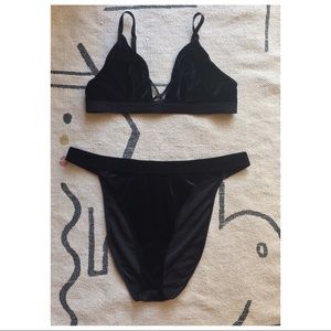 Velvet lingerie set